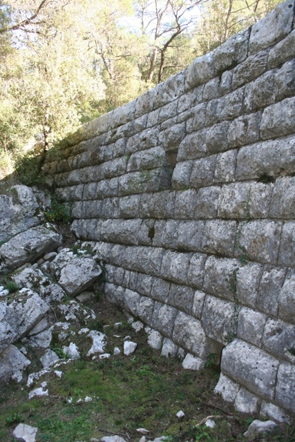 Substantial dam walls